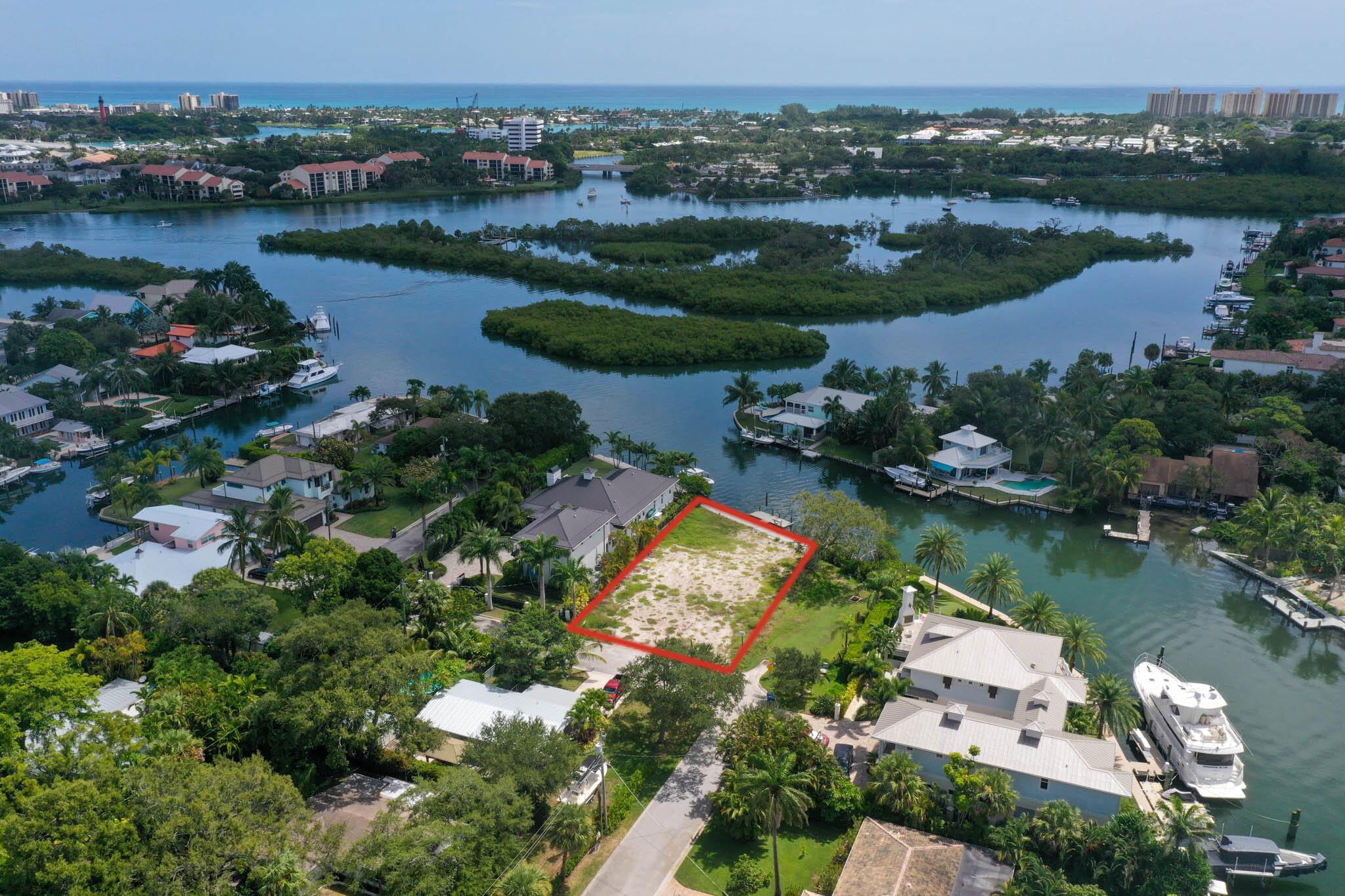 YACHT CLUB ESTATES - Land