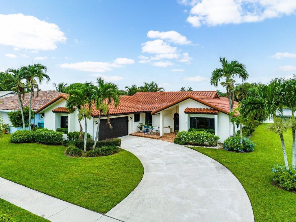 Photo of 2639 SW 23rd Cranbrook Court, Boynton Beach, FL 33436 (MLS # R11006767)