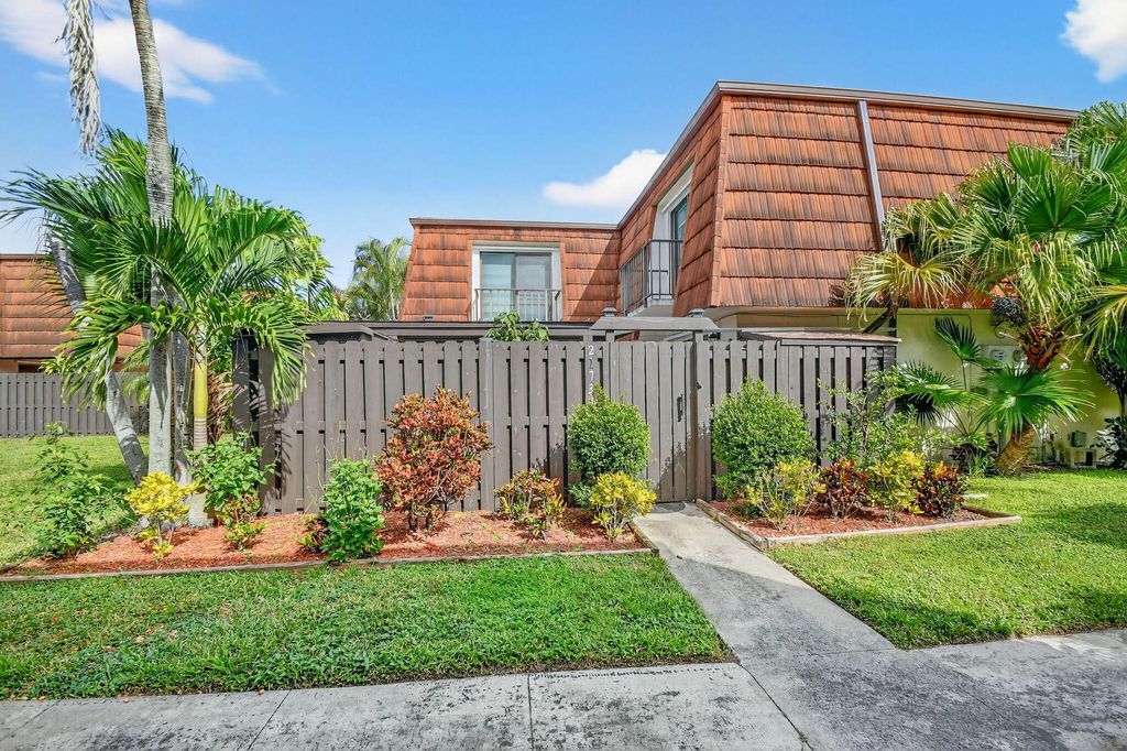 Photo of 2173 White Pine Circle #D, Greenacres, FL 33415 (MLS # R11139239)