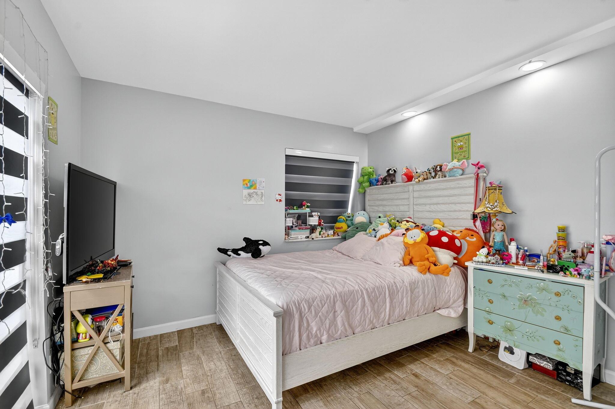 PINES 2 - Residential