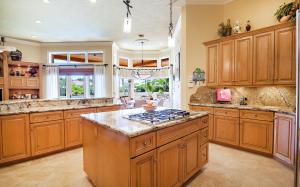 ADMIRALS COVE - Residential