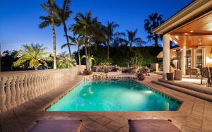 ADMIRALS COVE - Residential