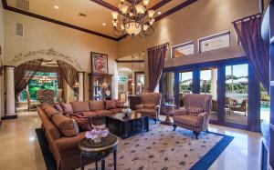 ADMIRALS COVE - Residential