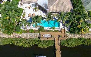 ADMIRALS COVE - Residential