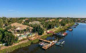 ADMIRALS COVE - Residential