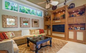 ADMIRALS COVE - Residential