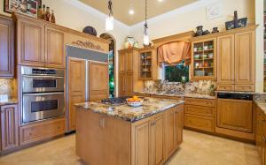 ADMIRALS COVE - Residential