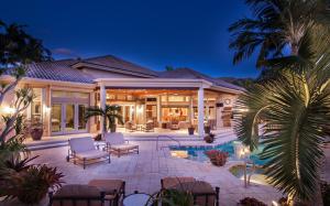 ADMIRALS COVE - Residential