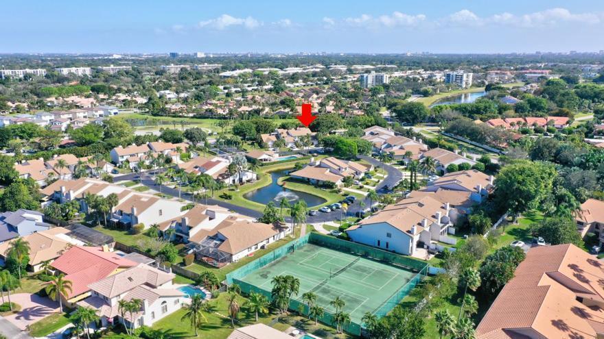 CANARY PALM CLUB - Residential