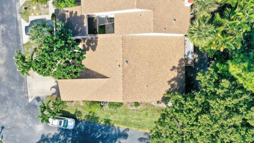 CANARY PALM CLUB - Residential