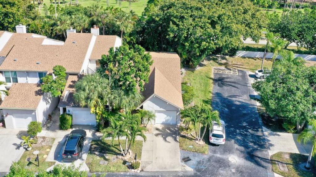 Photo of 6660 Canary Palm Circle, Boca Raton, FL 33433 (MLS # B26028138)