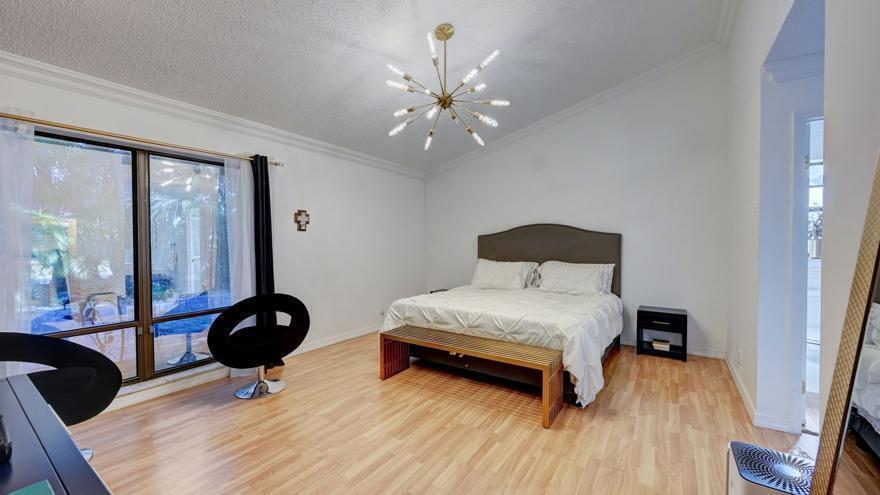 CANARY PALM CLUB - Residential