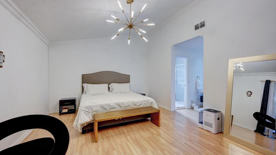 CANARY PALM CLUB - Residential