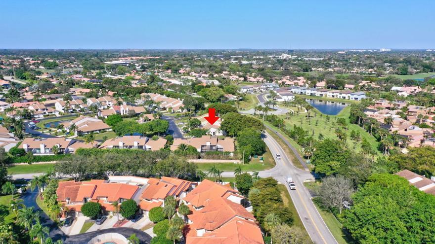 CANARY PALM CLUB - Residential