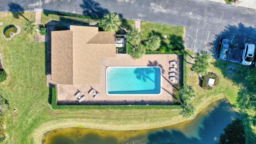 CANARY PALM CLUB - Residential