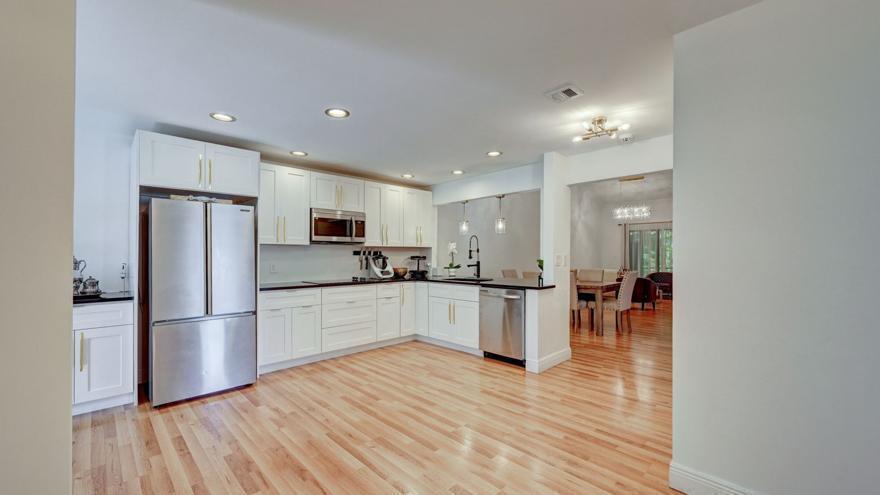 CANARY PALM CLUB - Residential