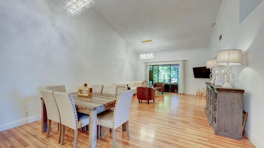 CANARY PALM CLUB - Residential