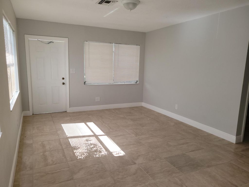 Photo of 651 NE 46 Th CT #S, Oakland Park, FL 33334 (MLS # B26030601)