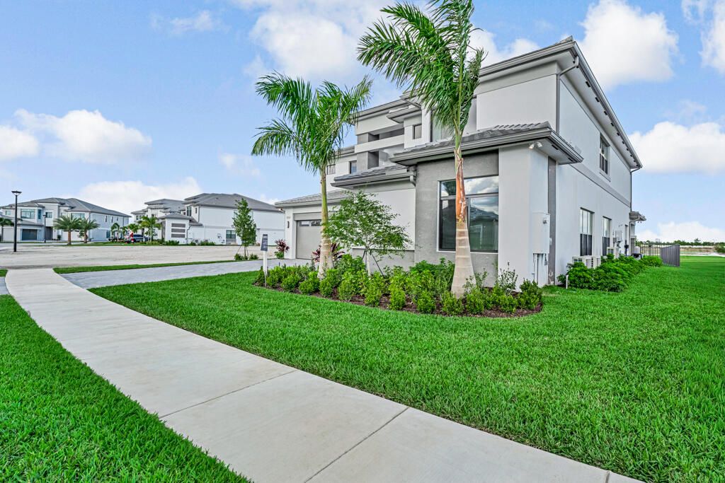 Photo of 13531 Nesting Pines Way, Palm Beach Gardens, FL 33412 (MLS # R11099261)