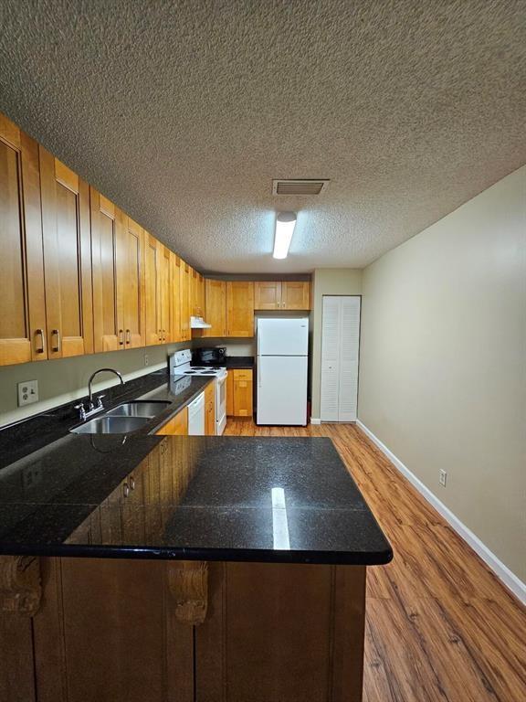 PARK AT WINDWOOD CONDO - Residential Lease