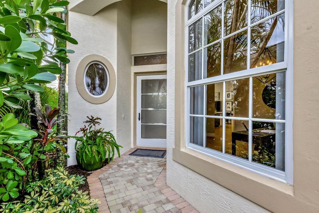 Photo of 122 Andalusia Way, Palm Beach Gardens, FL 33418 (MLS # B26009520)