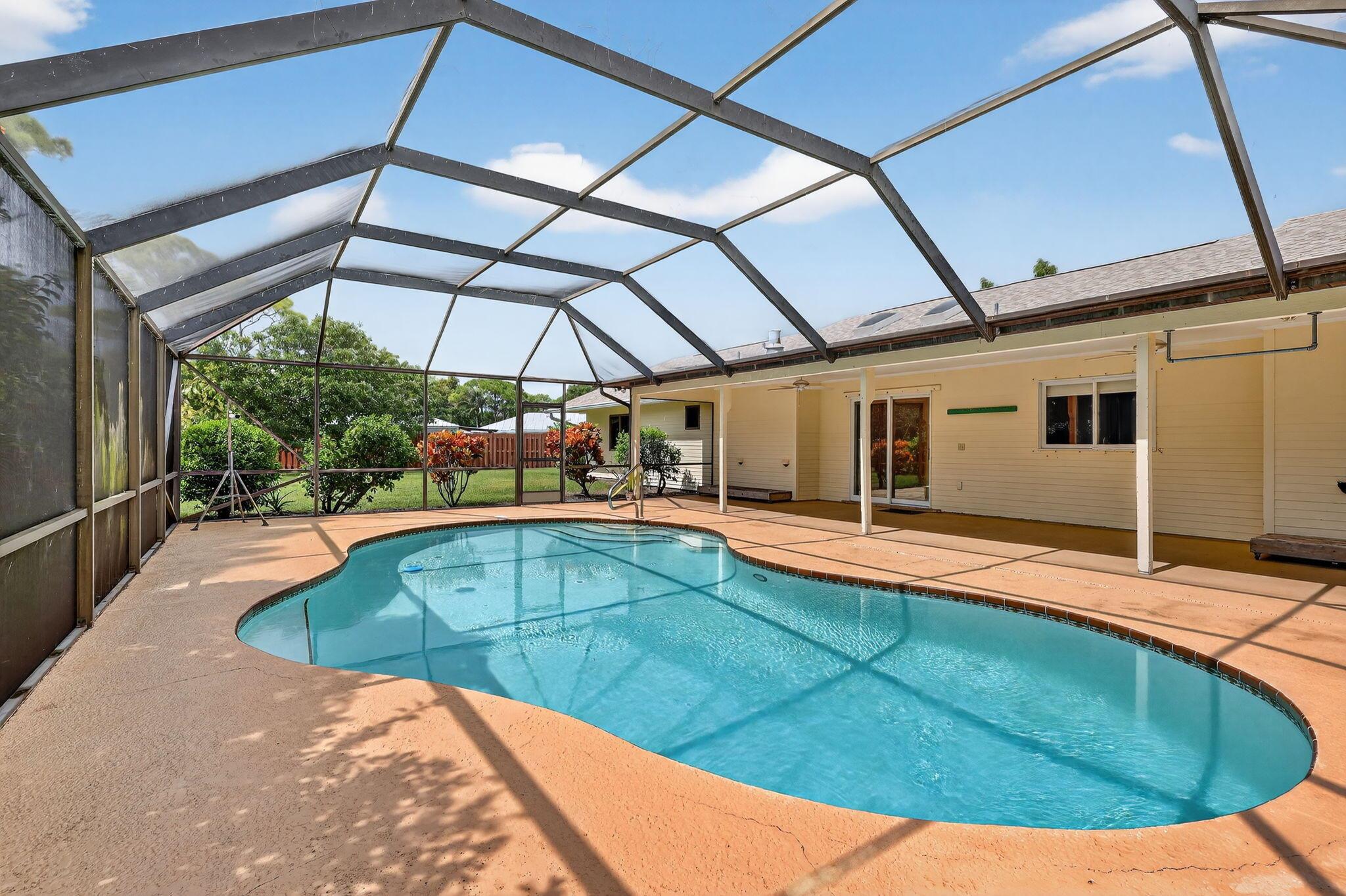 PINECREST LAKES - Residential