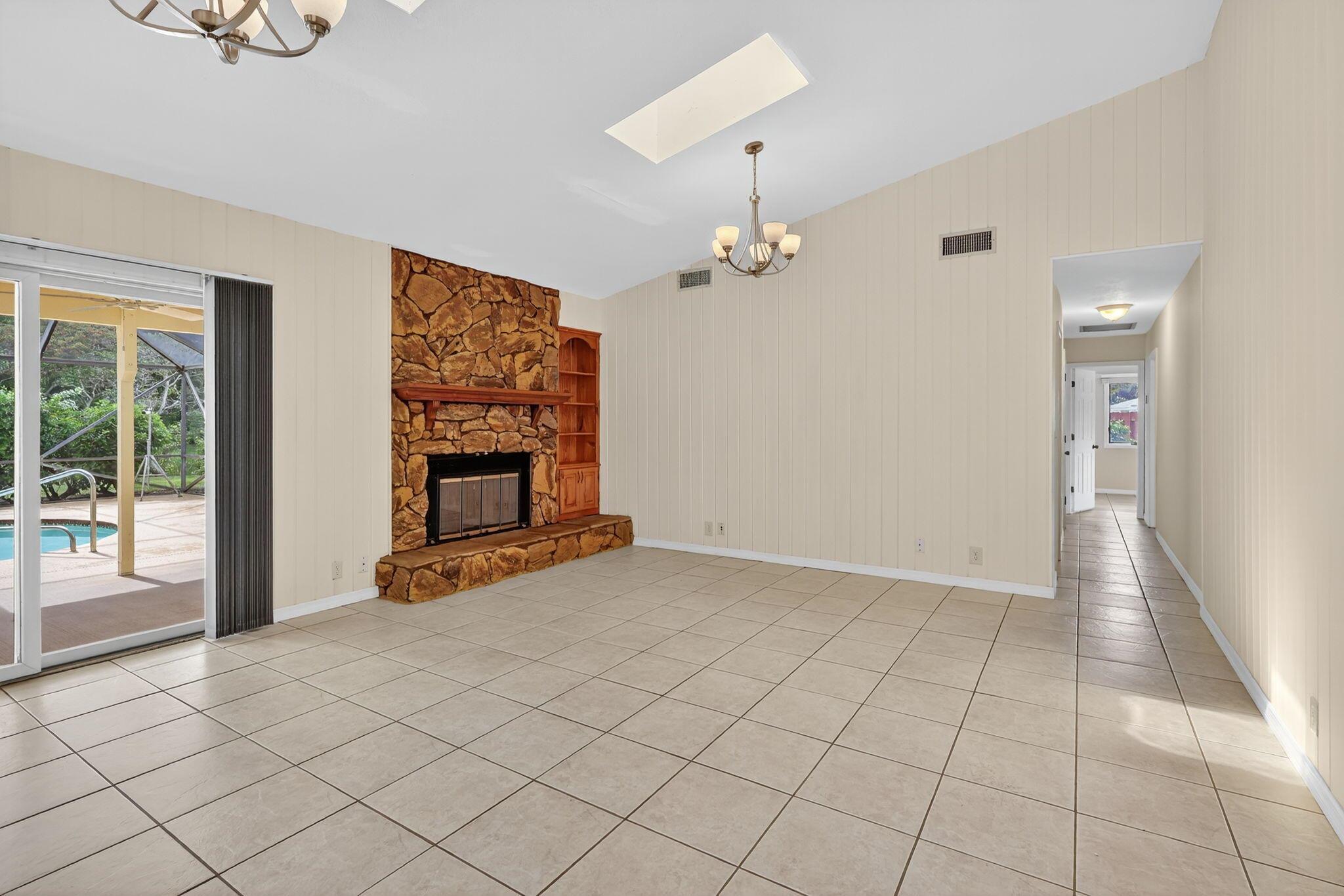 PINECREST LAKES - Residential