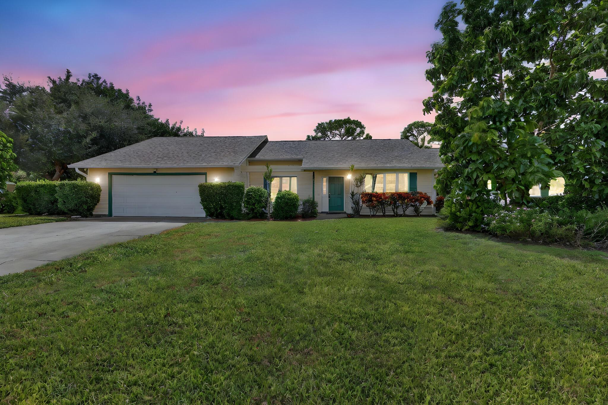 PINECREST LAKES - Residential