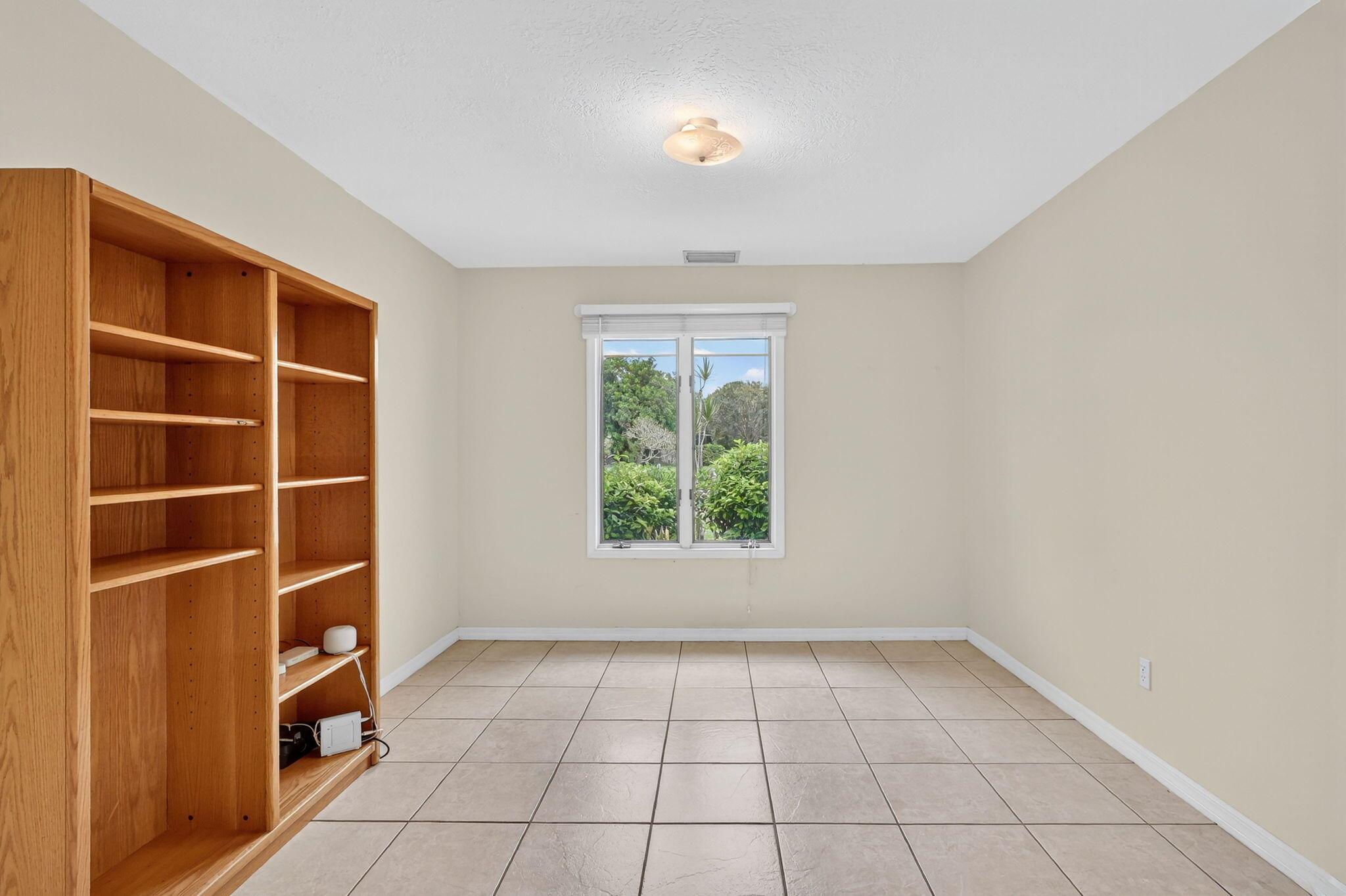 PINECREST LAKES - Residential