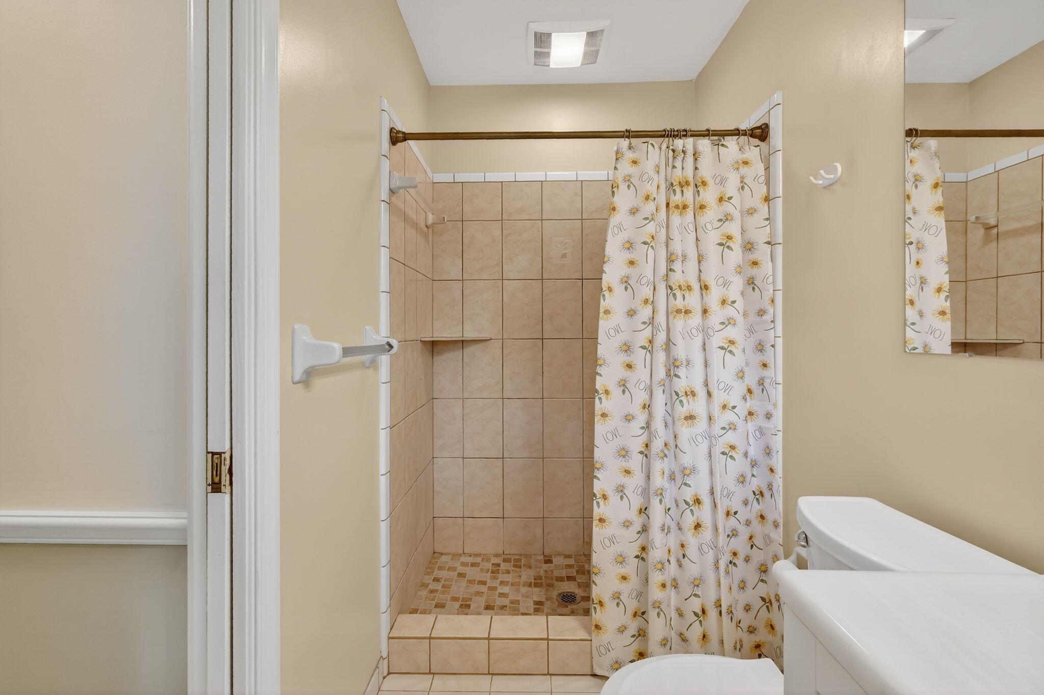 PINECREST LAKES - Residential