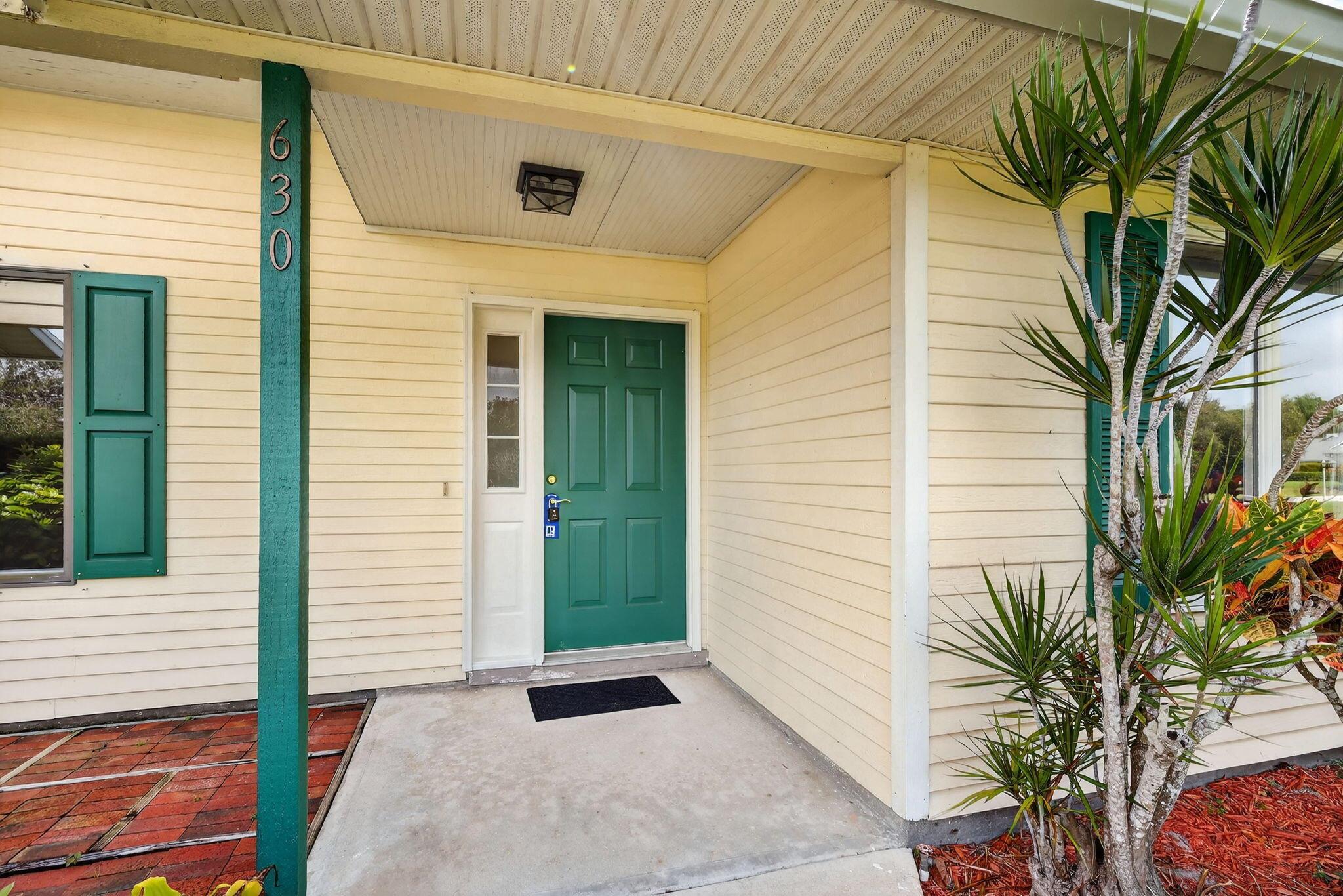 PINECREST LAKES - Residential