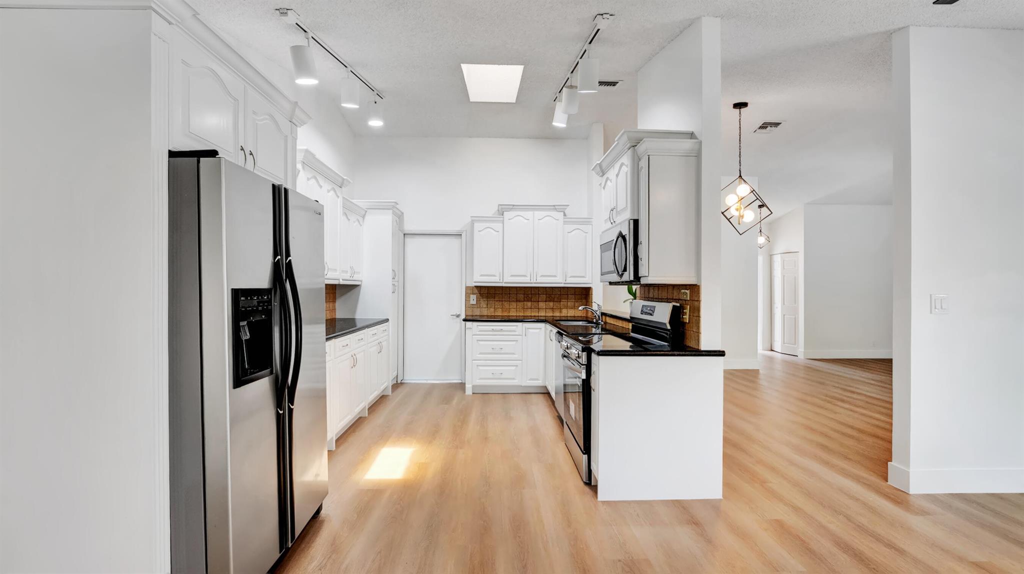 COUNTRY LANDING SEC 3 - Residential Lease