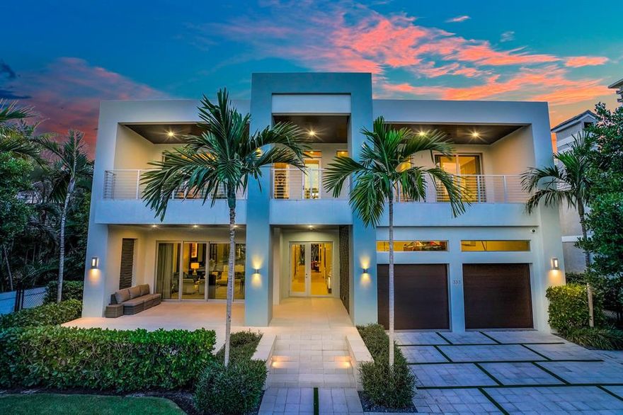 Welcome to 333 Poinciana Drive - New Construction built in 2015 with 9,545 Total Square Footage, including 4 bedrooms, 5.1 bathrooms. Featuring modern elegance with international influences by an award winning builder. This home boasts high ceilings throughout along with the selection of the most sophisticated finishes in the bright and open floor plan. A spectacular roof top sun deck/patio has some of the most stunning views of the Intracoastal, city and Las Olas Blvd. The backyard and outdoor spaces include a PebbleTech saltwater pool, a private outdoor shower, luscious mature landscaping, summer kitchen for grilling as well as an outdoor covered entertainment area directly off the living room. Smart house with Control 4 Lighting systems.