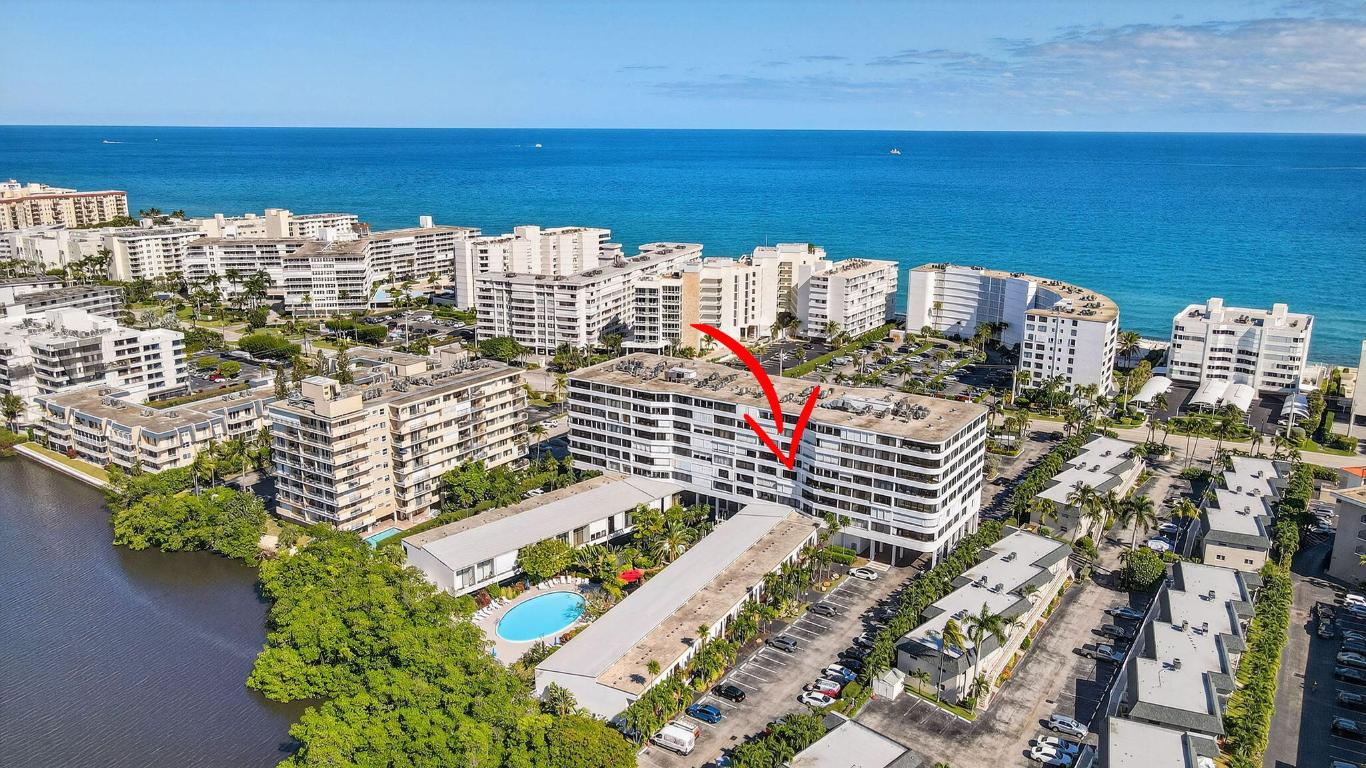 MAYFAIR HOUSE CONDO - Residential