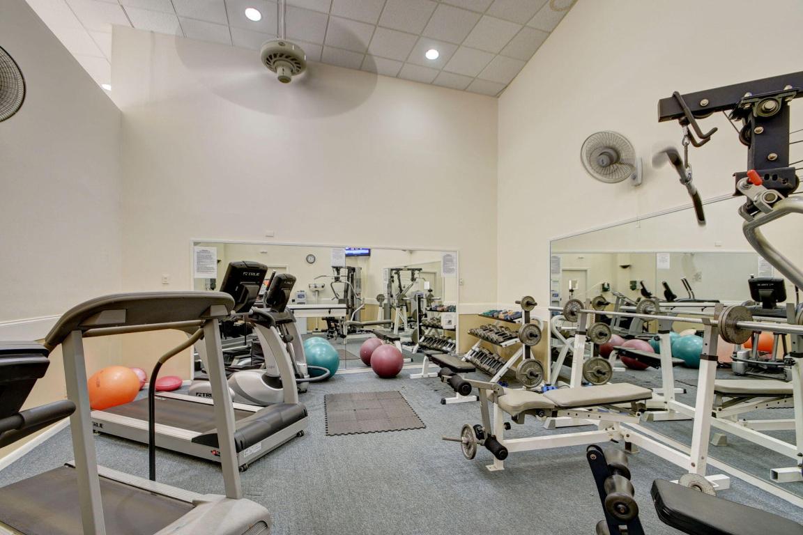 MAYFAIR HOUSE CONDO - Residential