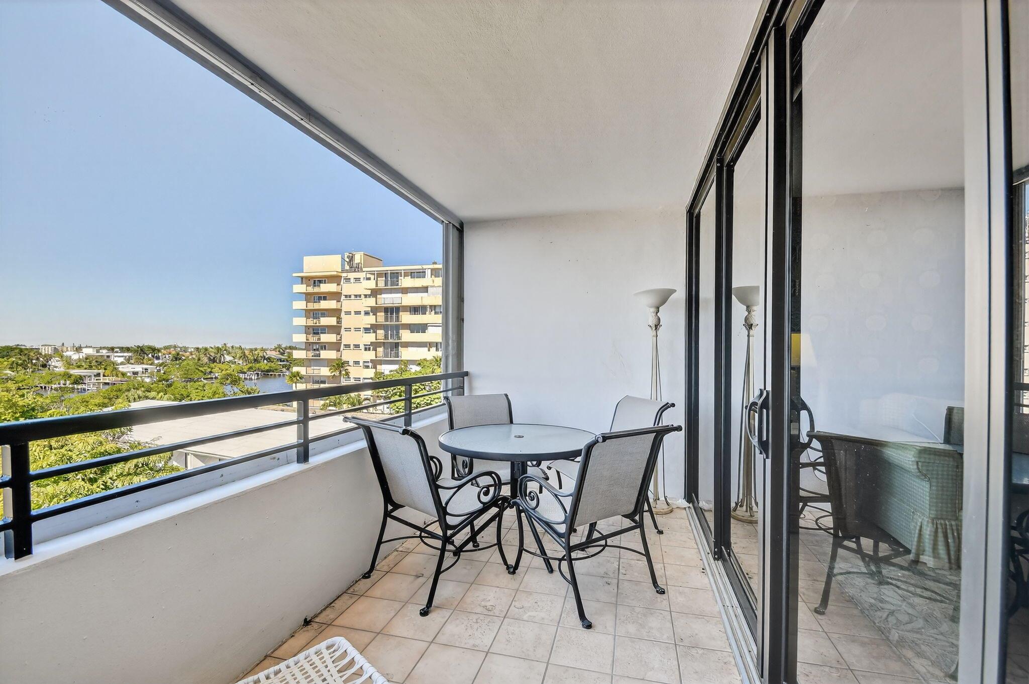 MAYFAIR HOUSE CONDO - Residential