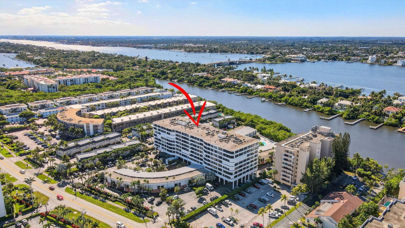 MAYFAIR HOUSE CONDO - Residential