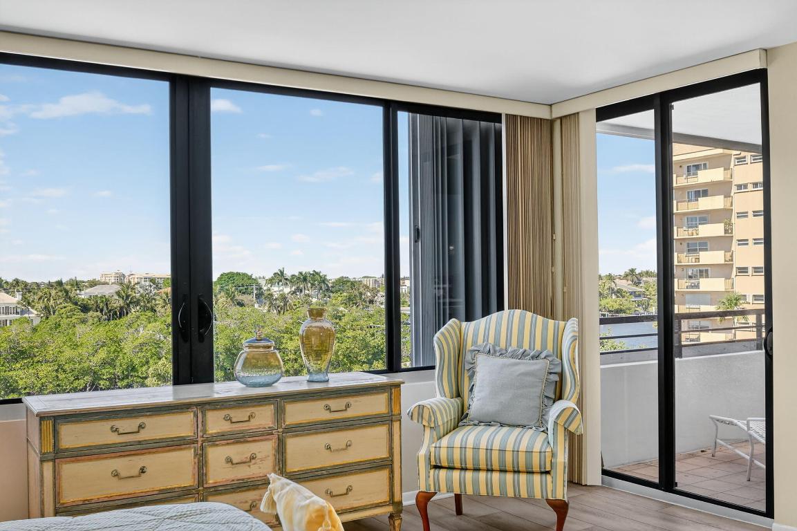 MAYFAIR HOUSE CONDO - Residential