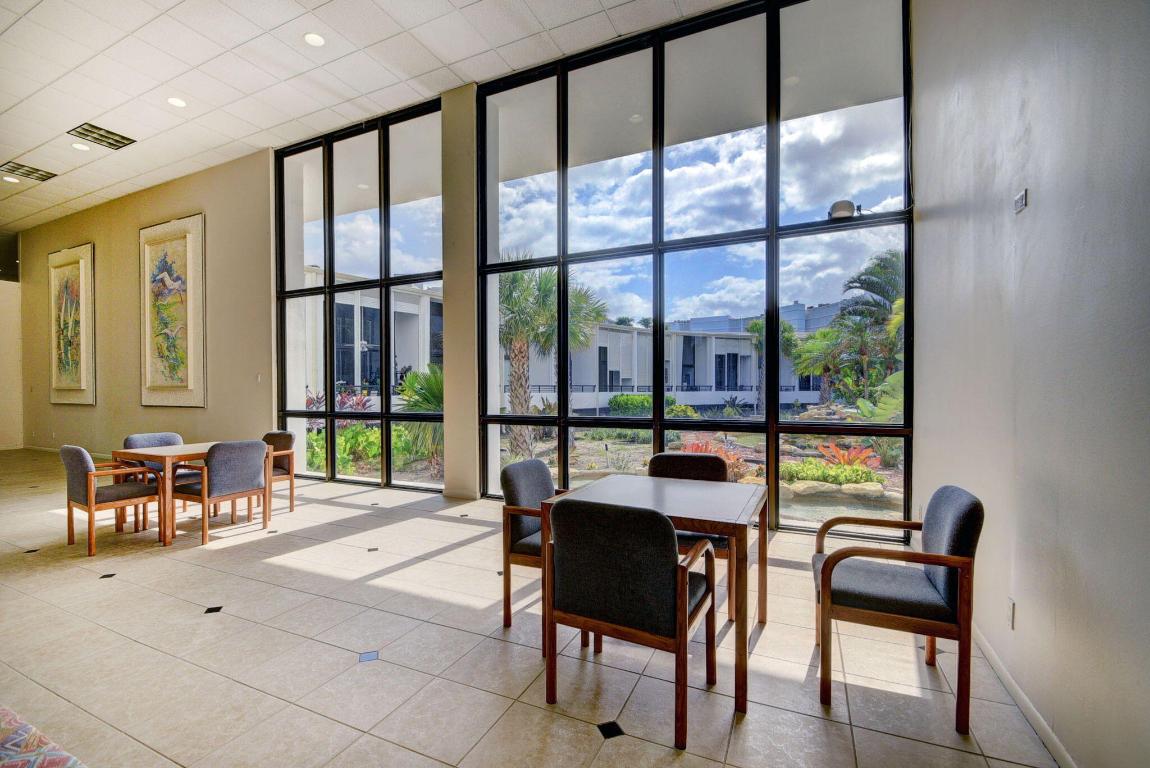 MAYFAIR HOUSE CONDO - Residential