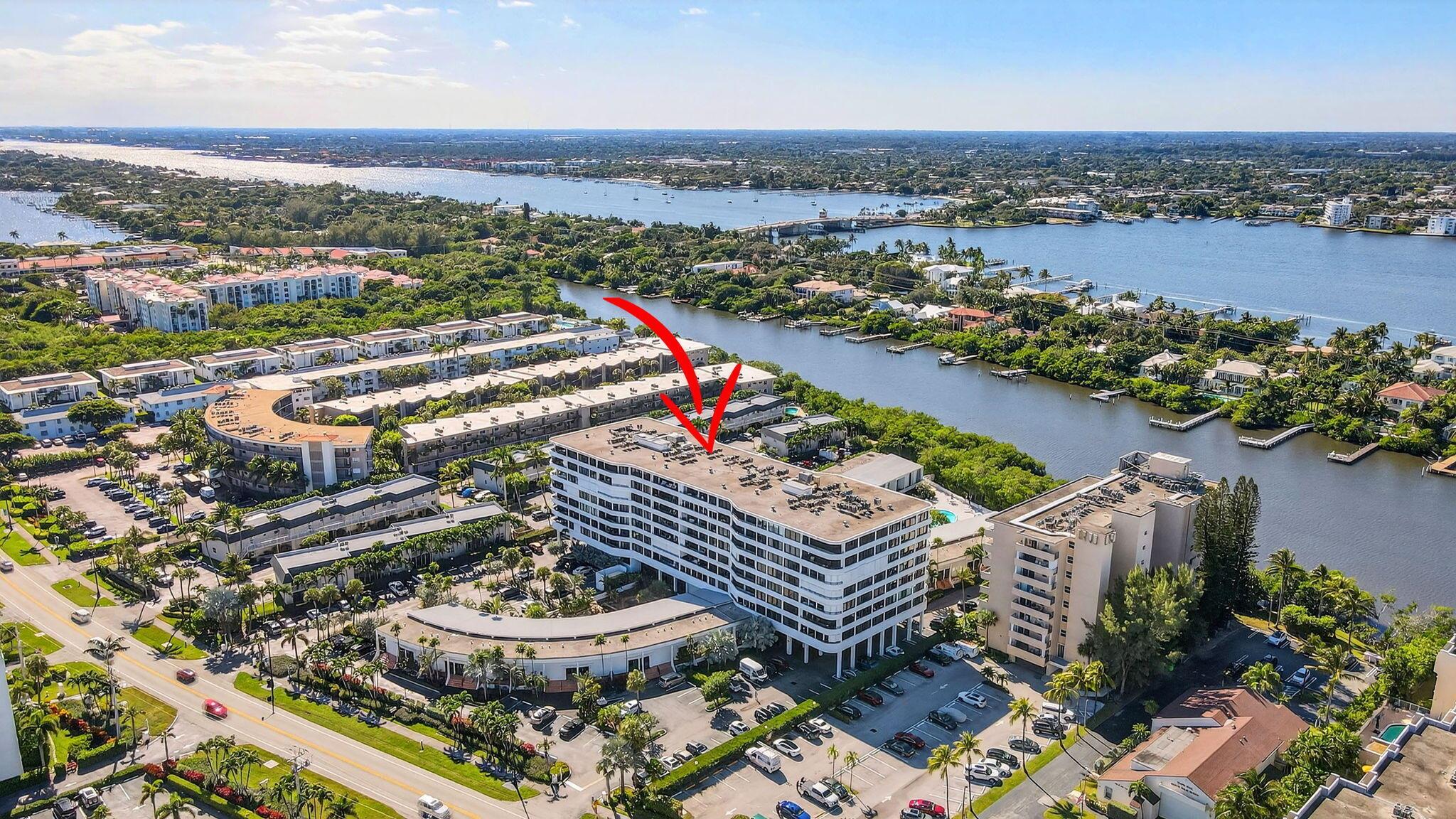 MAYFAIR HOUSE CONDO - Residential