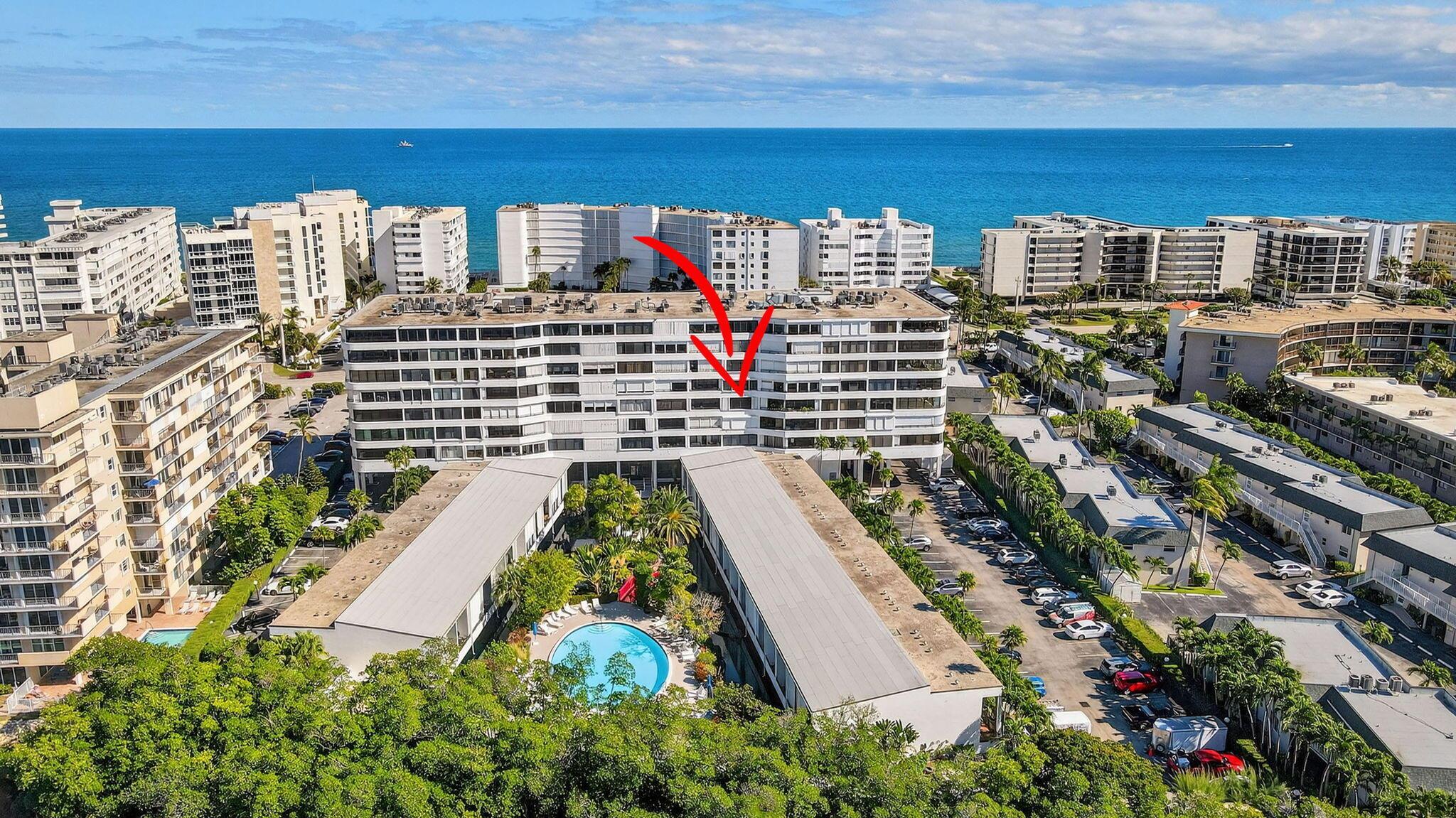 MAYFAIR HOUSE CONDO - Residential