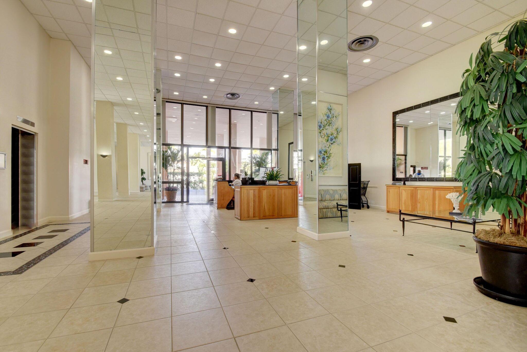 MAYFAIR HOUSE CONDO - Residential