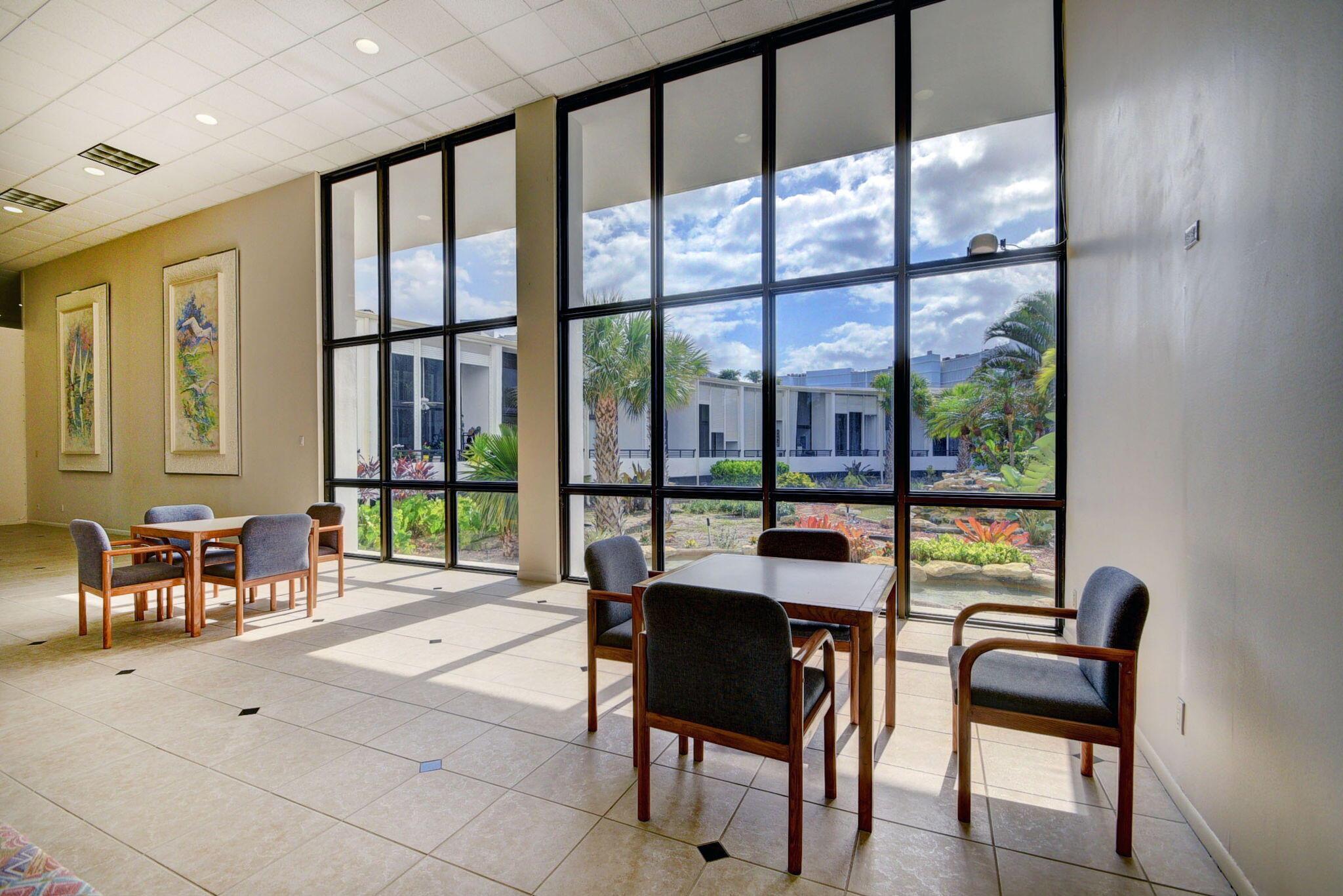 MAYFAIR HOUSE CONDO - Residential