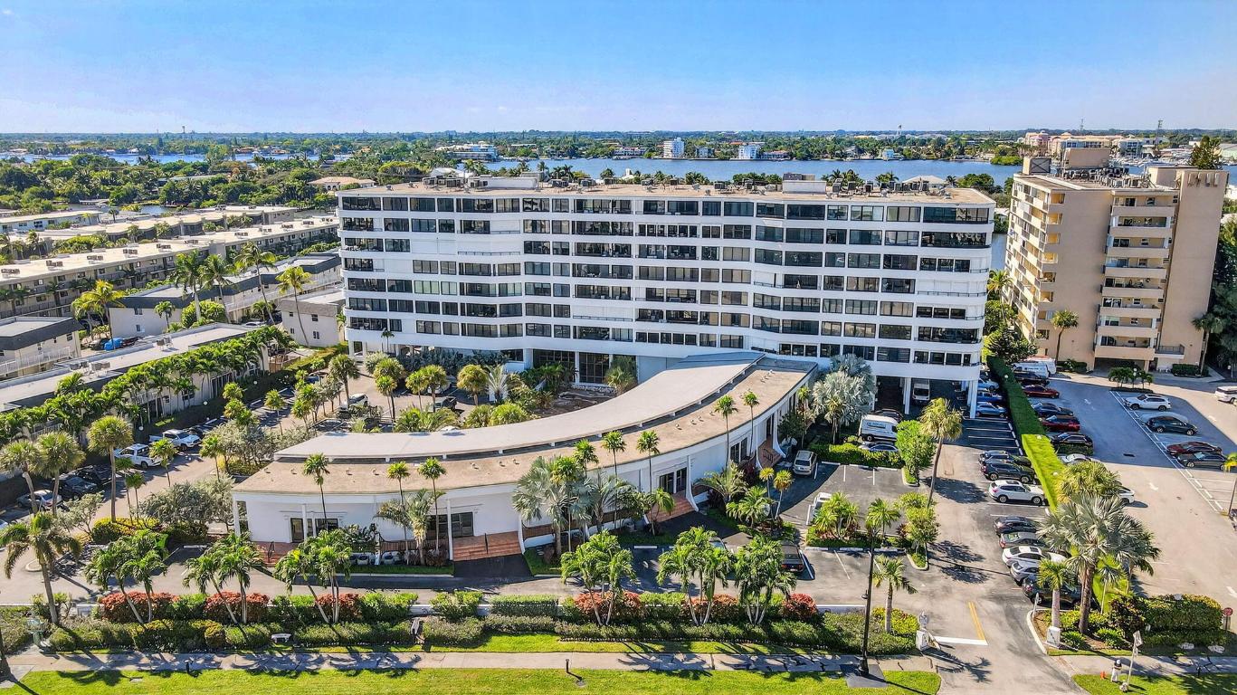 MAYFAIR HOUSE CONDO - Residential