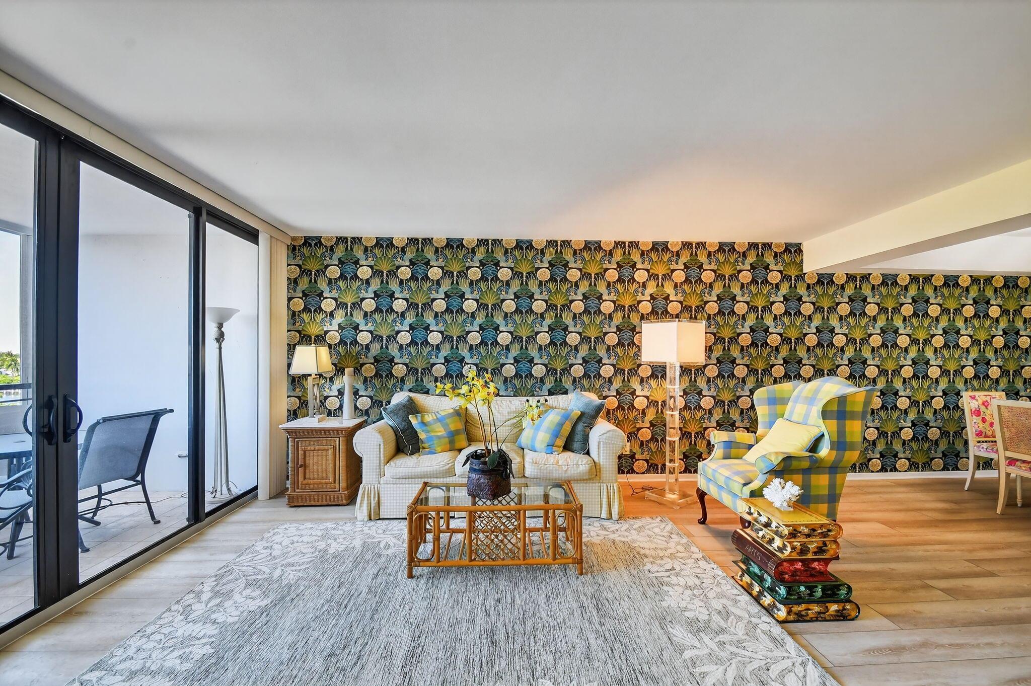 MAYFAIR HOUSE CONDO - Residential