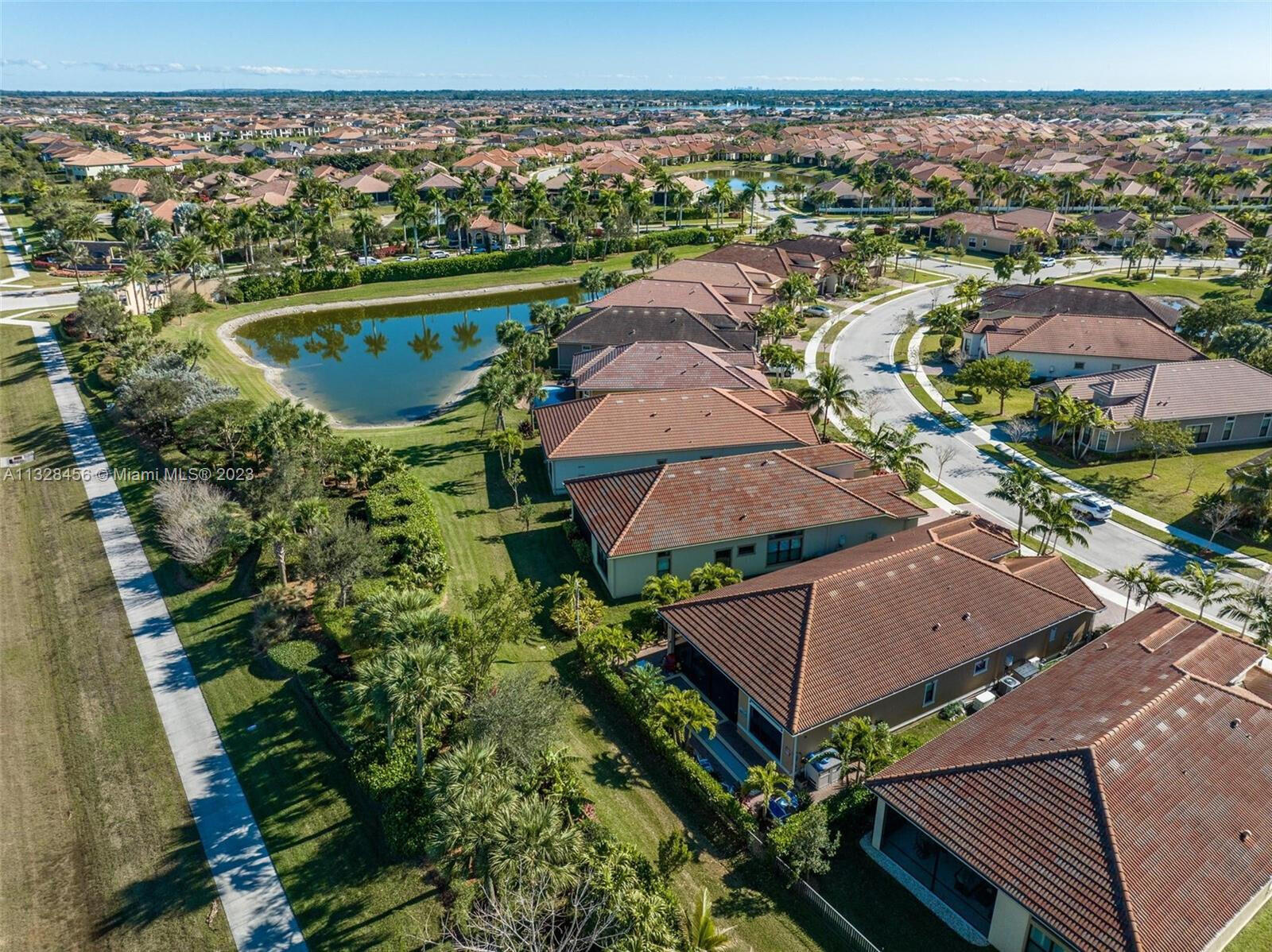 PARKLAND ROYALE - Residential