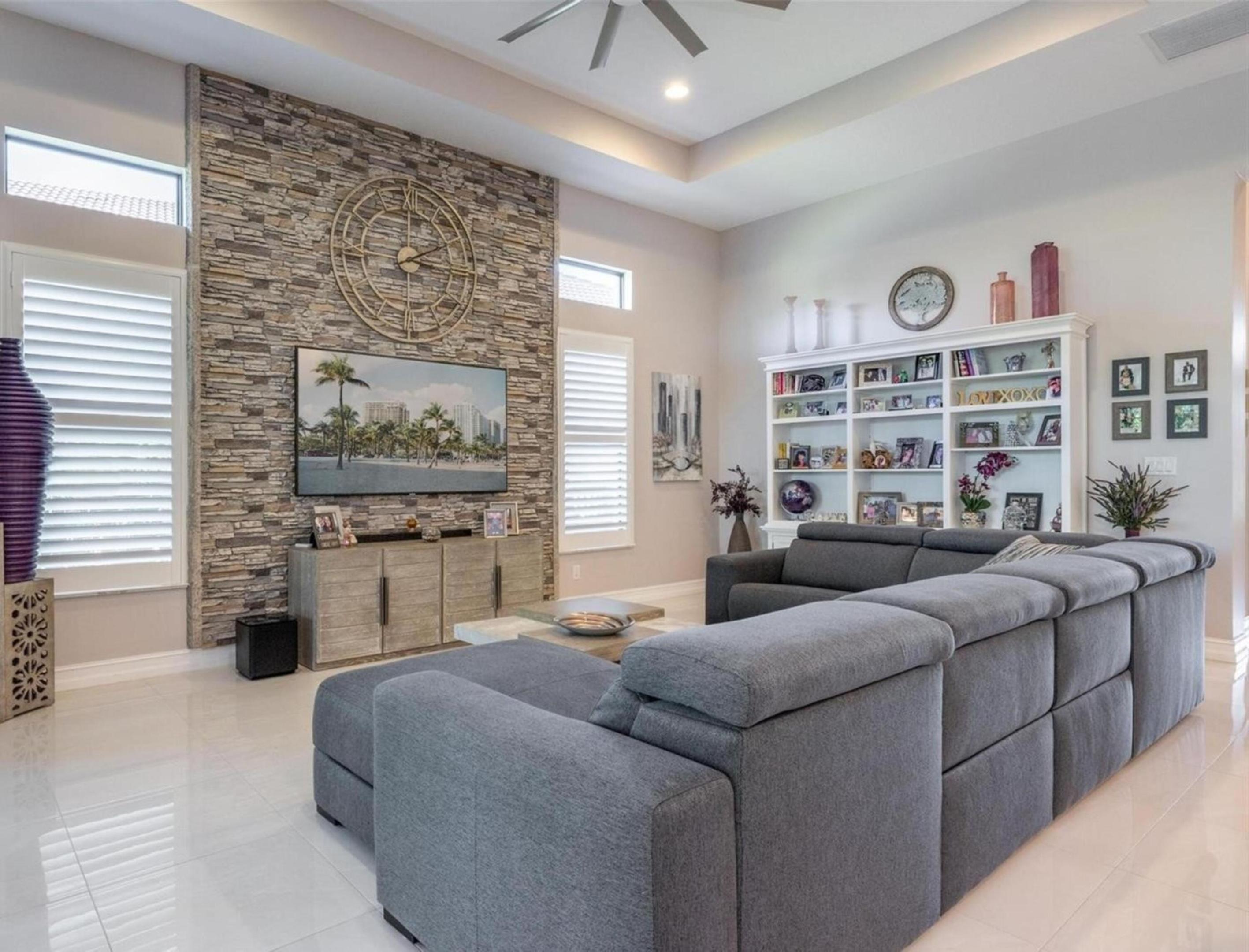 PARKLAND ROYALE - Residential