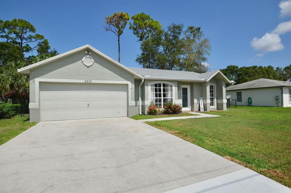 Photo of 2432 SW Vardon Street, Port St Lucie, FL 34953 (MLS # R10911256)