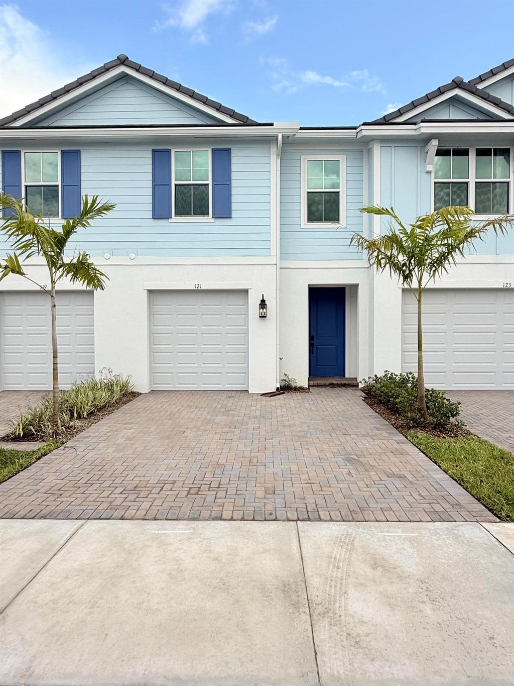 Photo of 121 SE Birch Terrace, Stuart, FL 34997 (MLS # R11108380)