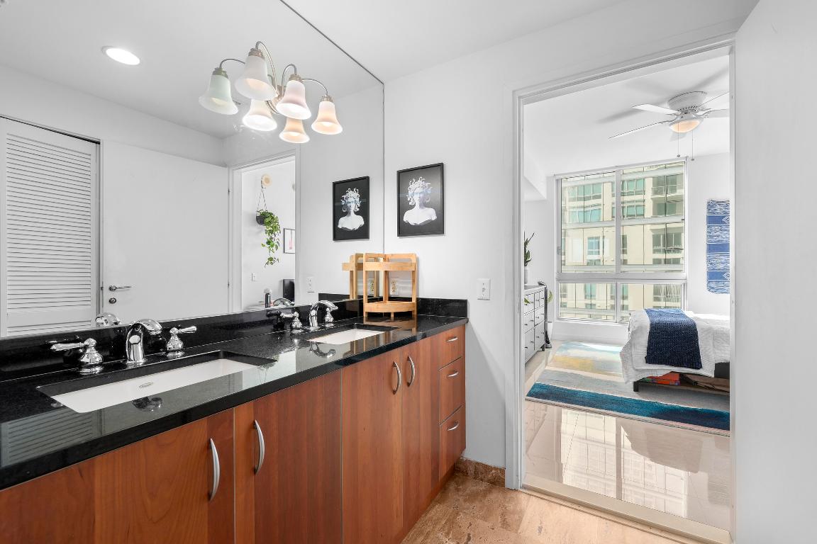 MET 1 CONDO - Residential Lease